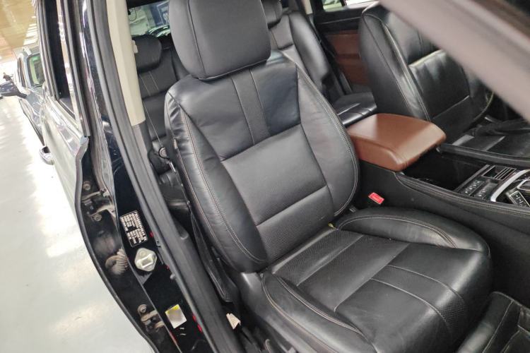 Used GAC Trumpchi GS8 2017 320T Two-Wheel Drive Luxury Smart Connectivity Version (7 Seats)
