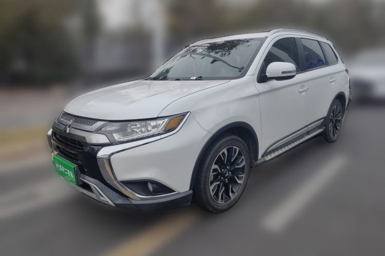 Used Mitsubishi Outlander 2019 2.0L Two-Wheel Drive Comfort Edition 5 Seats China V Standard