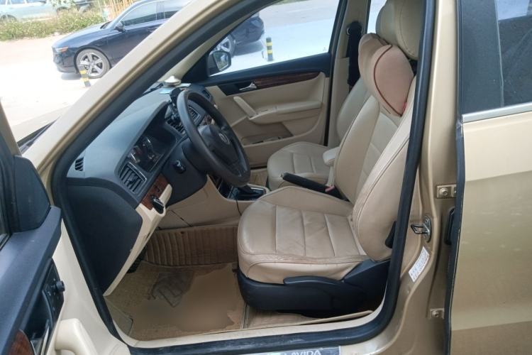 Used Volkswagen Lavida 2013 1.4TSI DSG Comfort Edition