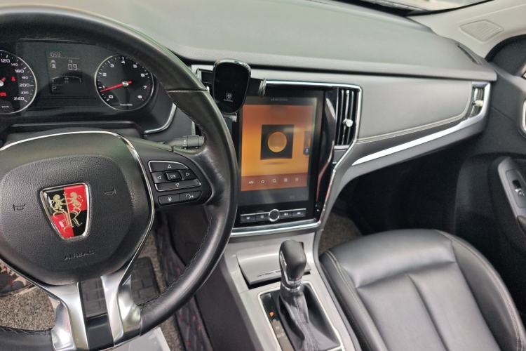 Used Roewe RX5 2019 20T Two-Wheel Drive Automatic 4G Connected Platinum Edition
