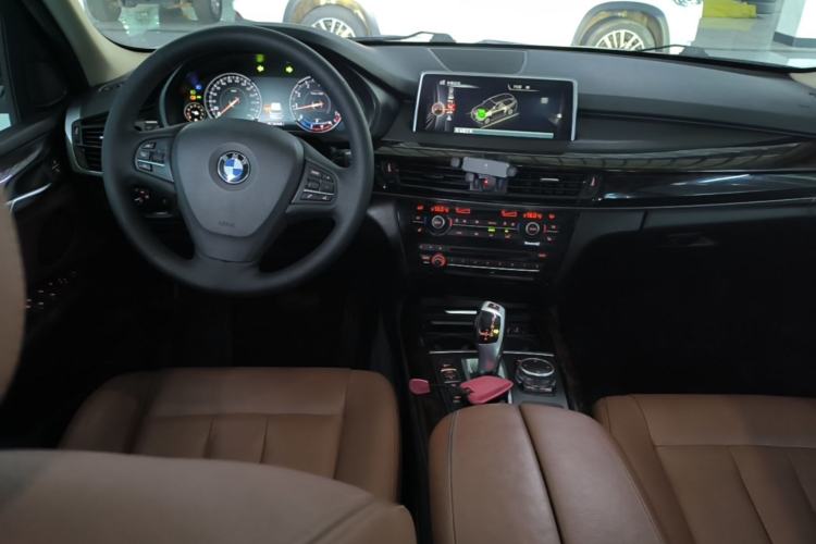 Used BMW X5 2015 xDrive28i
