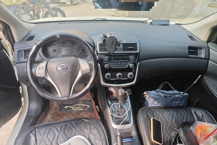 Used Nissan Tiida 2016 1.6L CVT Cool Dynamic Edition
