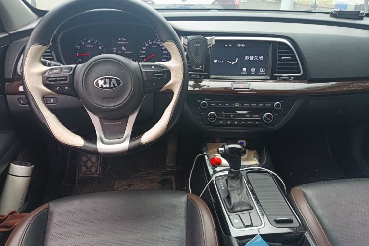 Used Kia K3 (Kai Shen) 2017 1.8L Automatic GLS Center Console