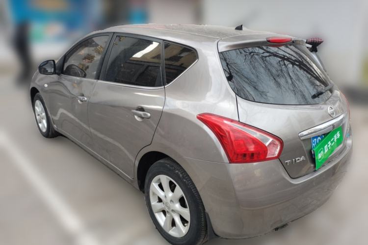 Used Nissan Tiida 2011 1.6L Manual Smart Version