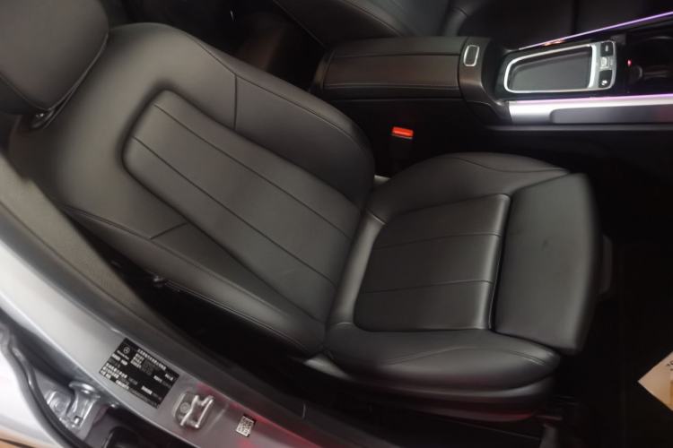 Used Mercedes-Benz GLB 2024 Refresh GLB 220 Fashion Edition Right Front Seat