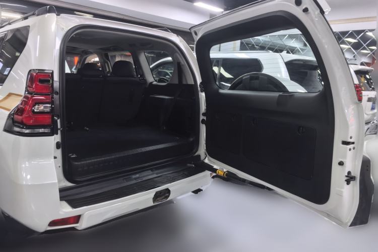 Used Toyota Prado 2018 3.5L Automatic SX Trunk
