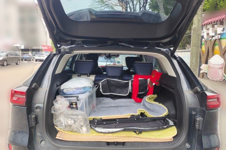 Used Dongfeng Aeolus Huge 2022 Mach Dual-Motor 1.5T MHD Dare-to-Dream Edition Trunk