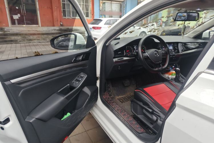 Used Volkswagen Bora 2020 1.5L Automatic Elite Version Driver Seat