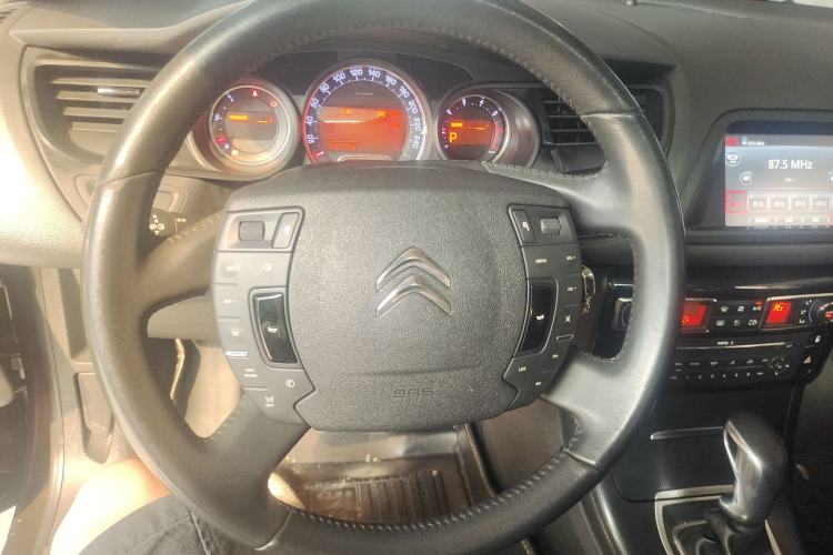 Used Citroen C5 2014 1.6T Automatic Prestige Model Steering Wheel