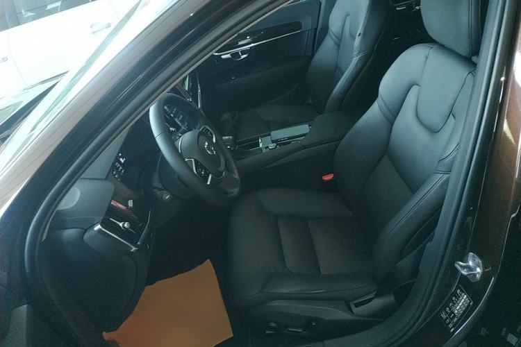 Used Volvo S90 2018 T4 Zhiyuan Edition
