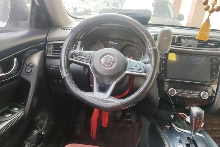 Used Nissan X-Trail 2019 2.5L CVT Smart Connect Luxury Edition 4WD Steering Wheel