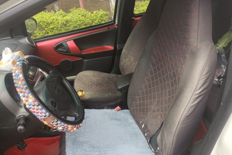 Used BYD F0 2011 Shangku Edition 1.0L XuanKu Model Left Front Seat