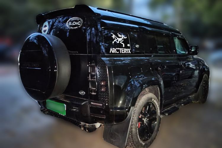 Used Land Rover Defender 2023 Facelift 110 3.0T P400 X-DYNAMIC HSE Rear Right 45 Deg