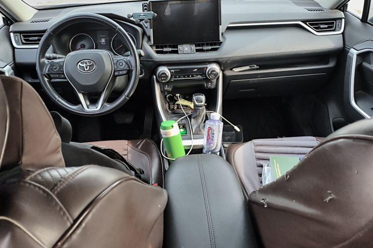 Used Toyota Wildlander 2022 2.0L CVT Two-Wheel Drive Luxury Edition
