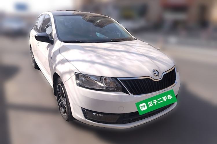 Used Skoda Rapid Spaceback 2014 1.6L Manual Enjoyment Edition
