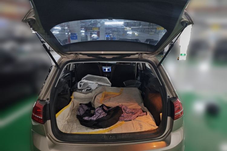 Used Volkswagen Golf 2016 1.6L Automatic Comfort Model Trunk