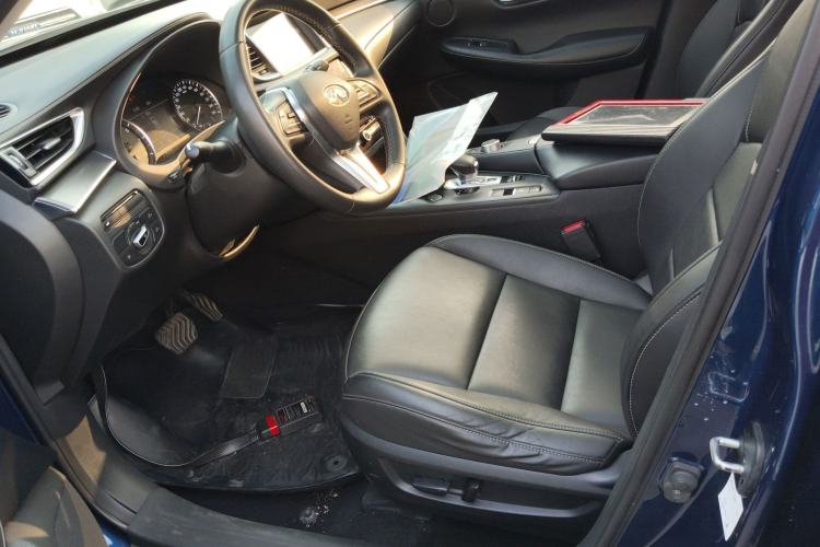 Used Infiniti QX50 2018 2.0T Two-Wheel-Drive Elite Edition