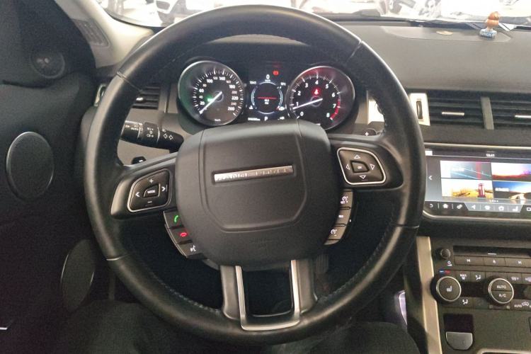 Used Land Rover Range Evoque 2018 240 PS SE Smart Brilliance Edition Steering Wheel
