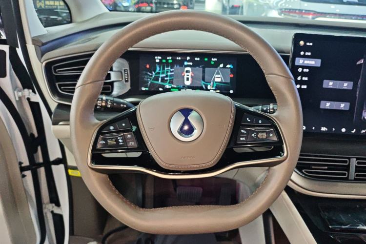 Used Denza D9 2022 DM-i 970 Four-Wheel Drive Prestige Model Steering Wheel