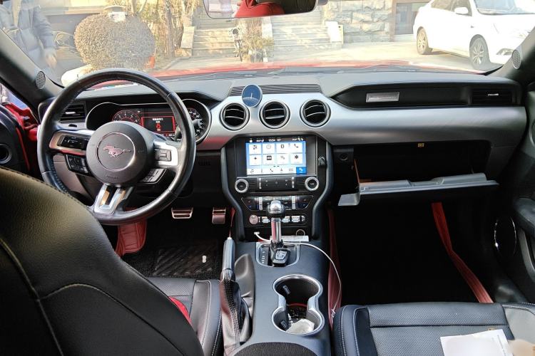 Used Ford Mustang 2018 2.3L EcoBoost Interior 2