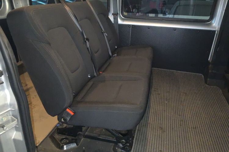 Used JMC Fushun 2023 2.0T Automatic Short-Wheelbase Low-Roof Commercial & Multi-Purpose Passenger Vehicle 6 Seats with Lift-Up Tailgate
