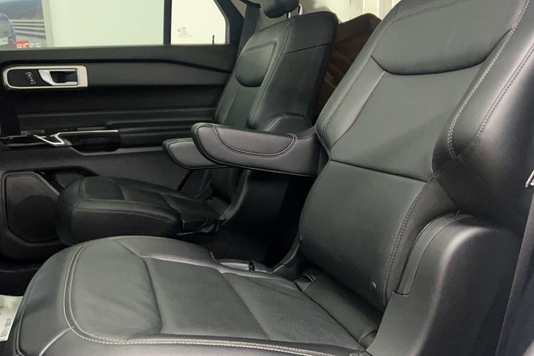 Used Ford Explorer 2020 EcoBoost 285 Four-Wheel Drive Trend Edition 6 Seats Interior 5