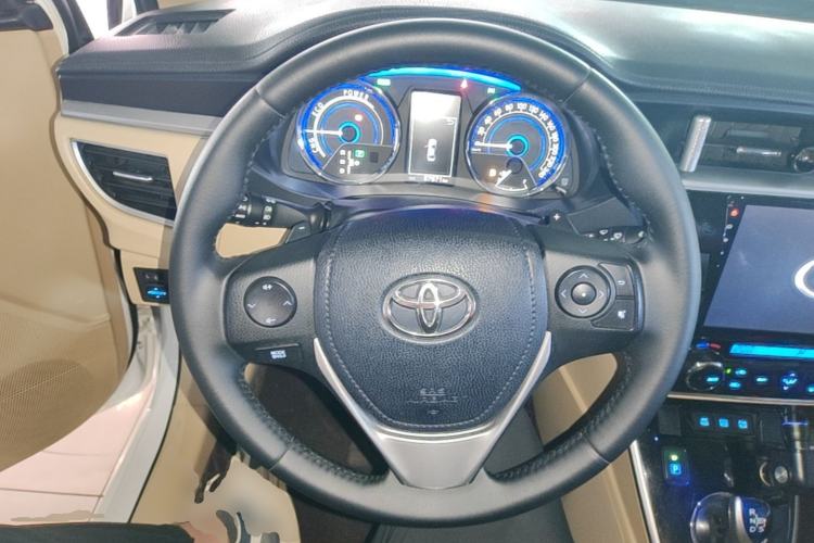 Used Toyota Corolla 2016 Dual-Engine 1.8L E-CVT Elite Edition
