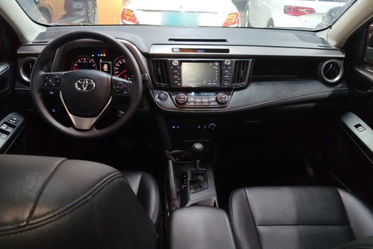 Used Toyota RAV4 2019 2.0L CVT Two-Wheel Drive Fashion X Limited Edition China VI Standard