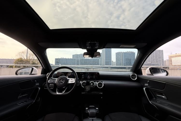 Used Mercedes-Benz A-Class 2021 A 200 L Sport Sedan Fashion Model
