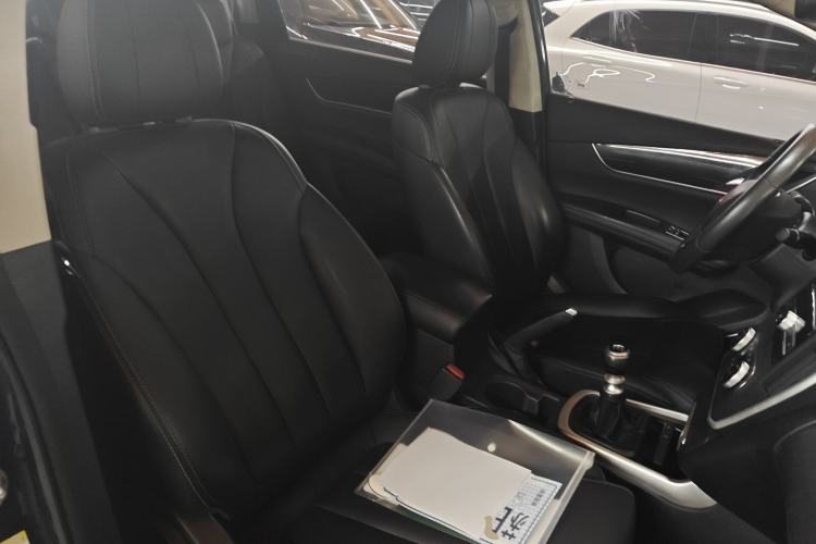 Used BYD Song MAX 2017 1.5T Manual Smart Connect Luxury 7-Seater Right Front Seat