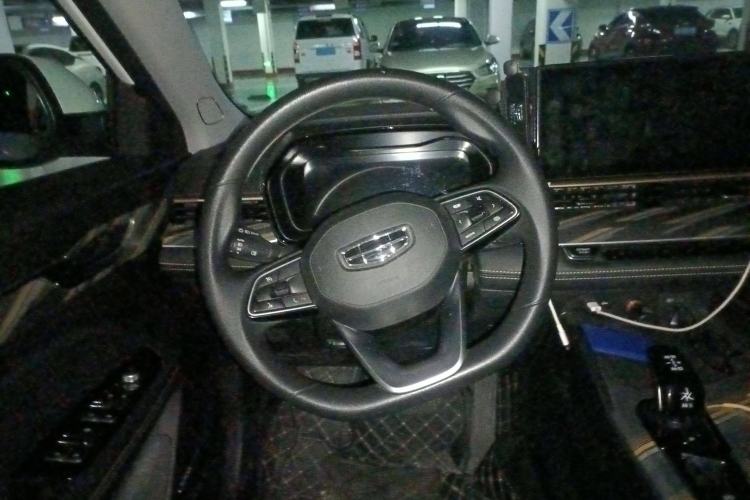 Used Geely Auto Emgrand L HiP 2024 Champion Edition 1.5TD-DHT Pro 100KM Superior Model
