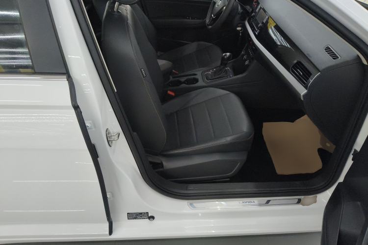 Used Volkswagen Lavida 2019 1.5L Automatic Comfort Edition China VI Standard