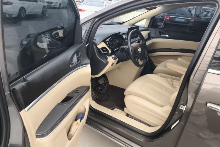 Used Buick GL8 2023 Land Executive Class 652T Luxury Model