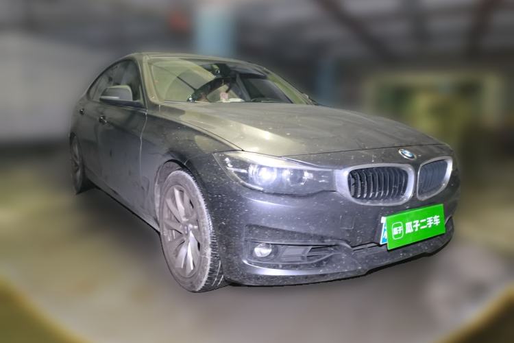 Used BMW 3 Series GT 2019 320i Sport Edition Front Right 45 Deg