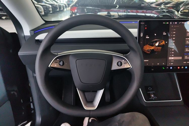 Used Tesla Model Y 2025 Rear-Wheel-Drive Version
