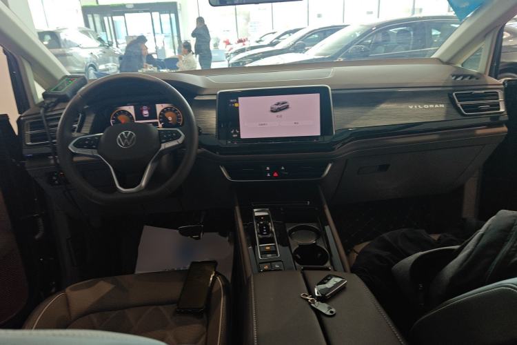 Used Volkswagen Viloran 2024 380TSI Premium Edition Center Console