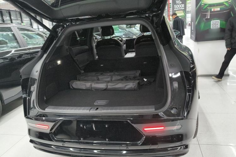 Used Zeekr 7X 2025 100 kWh Long-Range Rear-Wheel Drive with Intelligent Driving Features