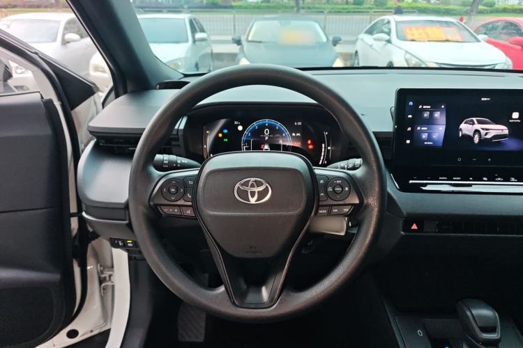 Used Toyota Corolla Cross 2026 Model 2.0L Pioneer Edition
