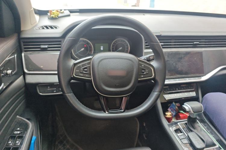 Used Sinotruk VGV U70 2020 1.5T Automatic Smart Enjoyment Elite Version 7 Seats Steering Wheel