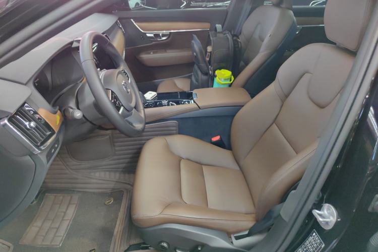 Used Volvo S90 New Energy 2024 Plug-in Hybrid Four-Wheel Drive Long-Range Zhiyi Luxury Edition
