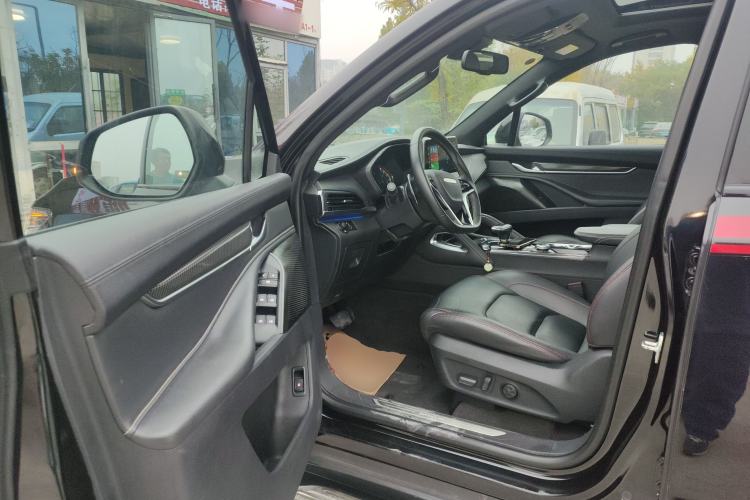 Used SAIC MAXUS D90 Pro 2023 2.0T Diesel 4x4 Comfort Edition 7-Seater
