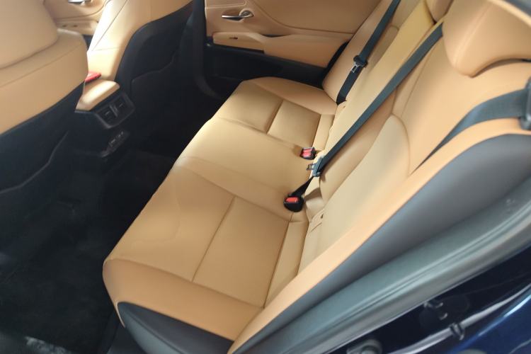 Used Lexus ES 2025 200 Premium Edition