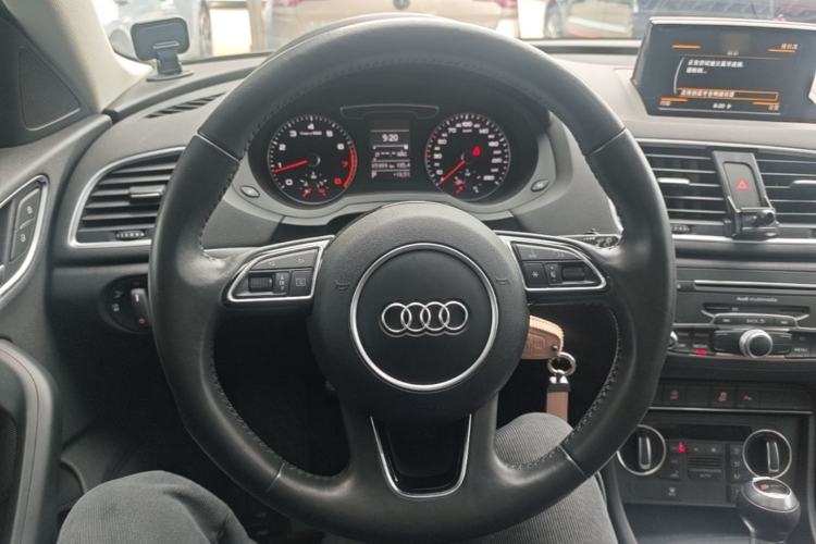 Used Audi Q3 2018 30th Anniversary Edition 30 TFSI Fashion Model Steering Wheel