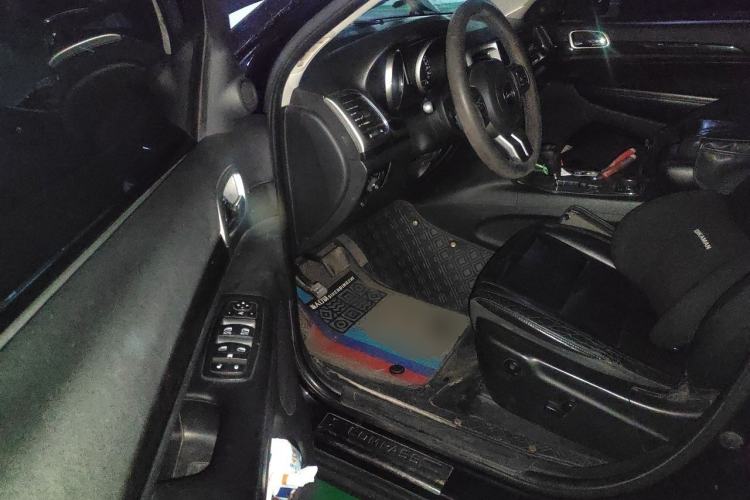 Used Jeep Grand Cherokee 
