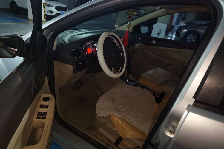 Used Ford Focus 2012 Sedan Classic 1.8L Automatic Fashion Edition
