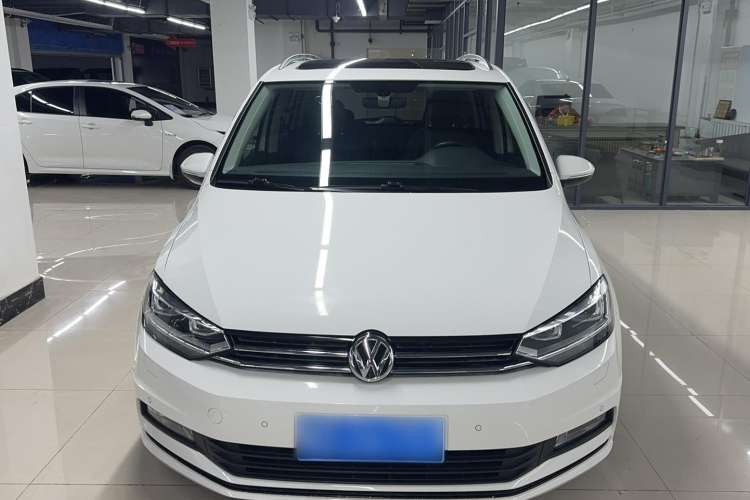 Used Volkswagen Touran 2018 Volkswagen Touran L 280TSI DSG Comfort Edition 6-seater