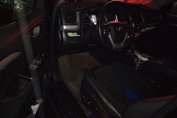 Used Toyota Highlander 2018 2.0T Four-Wheel Drive Luxury Version 7 Seats China VI Standard
