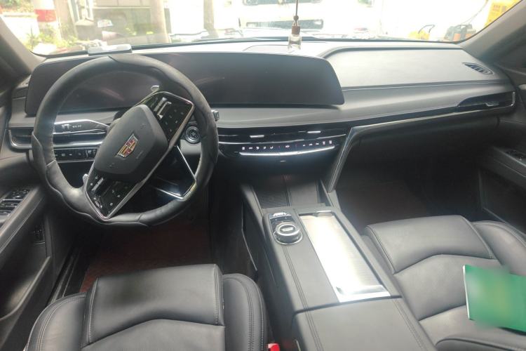 Used Cadillac CT6 2023 28T Fashion Edition Center Console