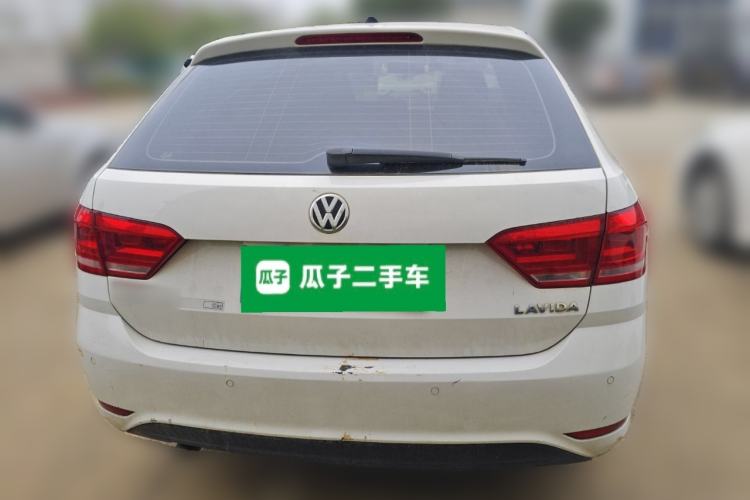 Used Volkswagen Gran Lavida 2015 1.6L Manual Fashion Edition
