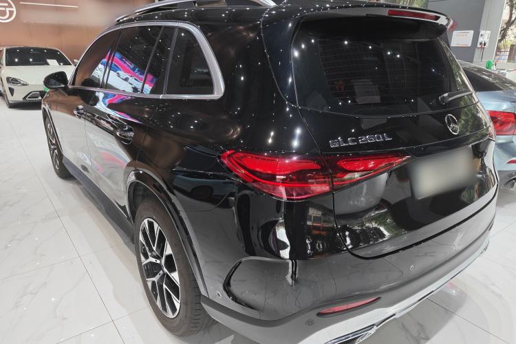 Used Mercedes-Benz GLC 2023 Facelift GLC 260 L 4MATIC Luxury Version 5 Seats